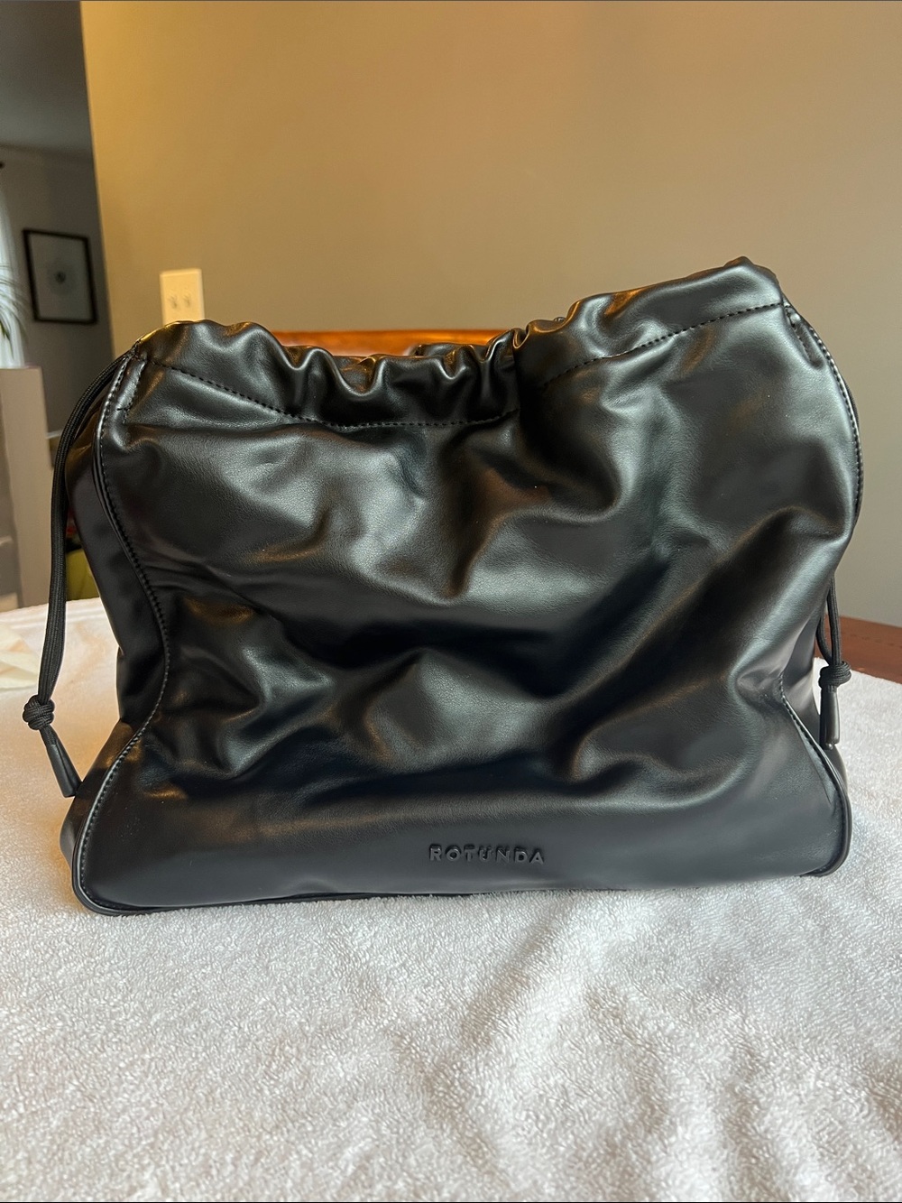 Rotunda | Cinch tote bag